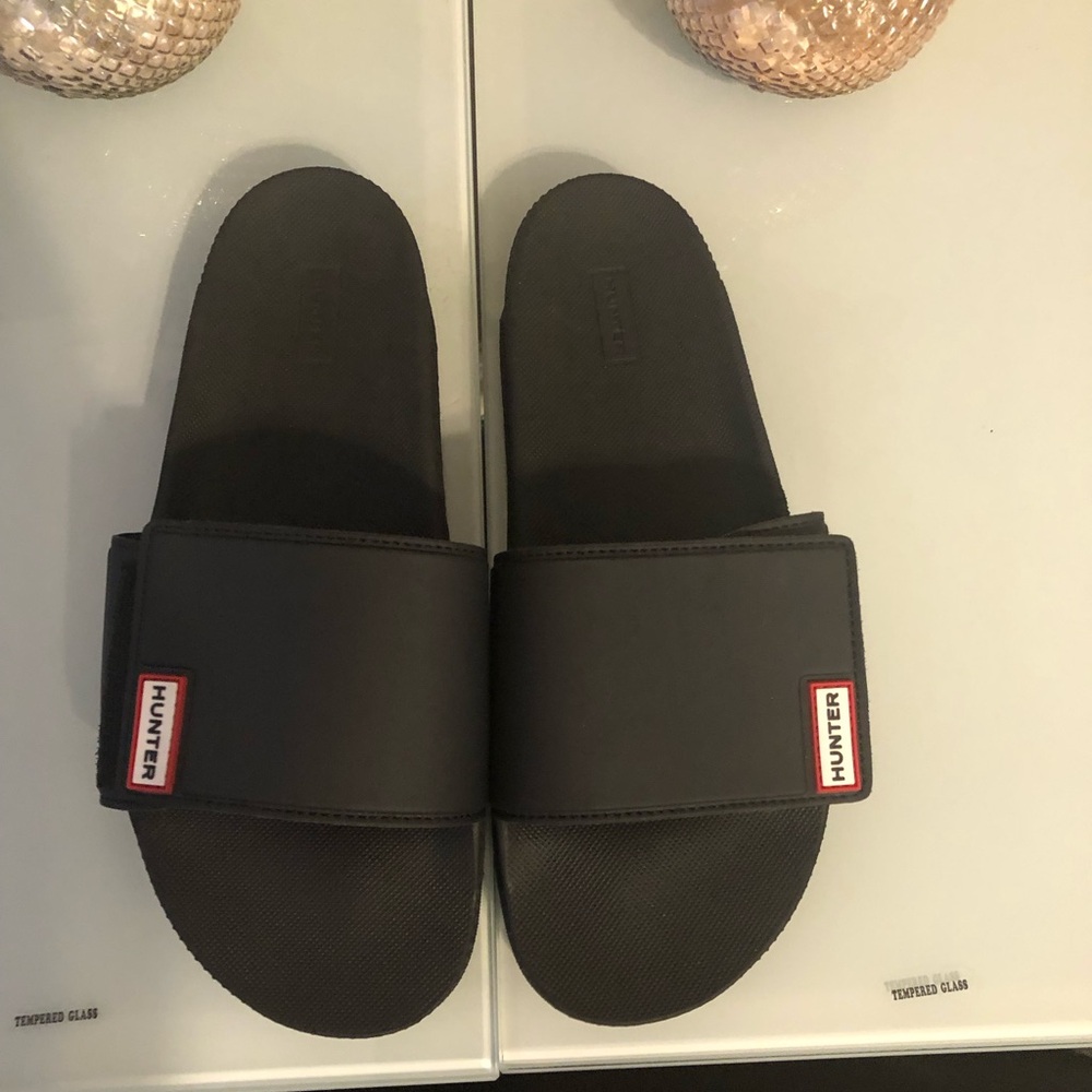 NWB Women’s Hunter Classic Black Slides